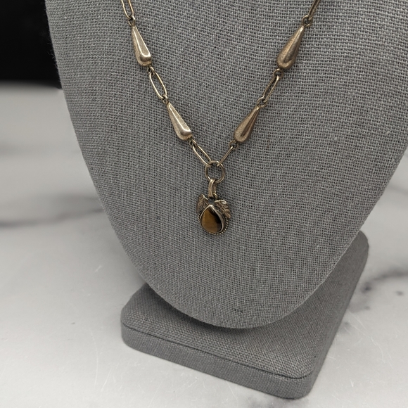 Vintage sterling silver & tiger's eye southwest necklace - Picture 4 of 6